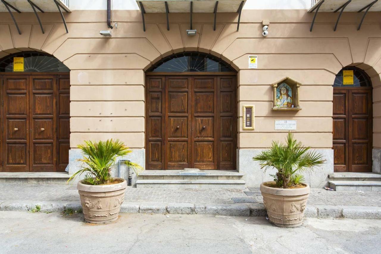 Anna's In Historical Center Apartment Palermo